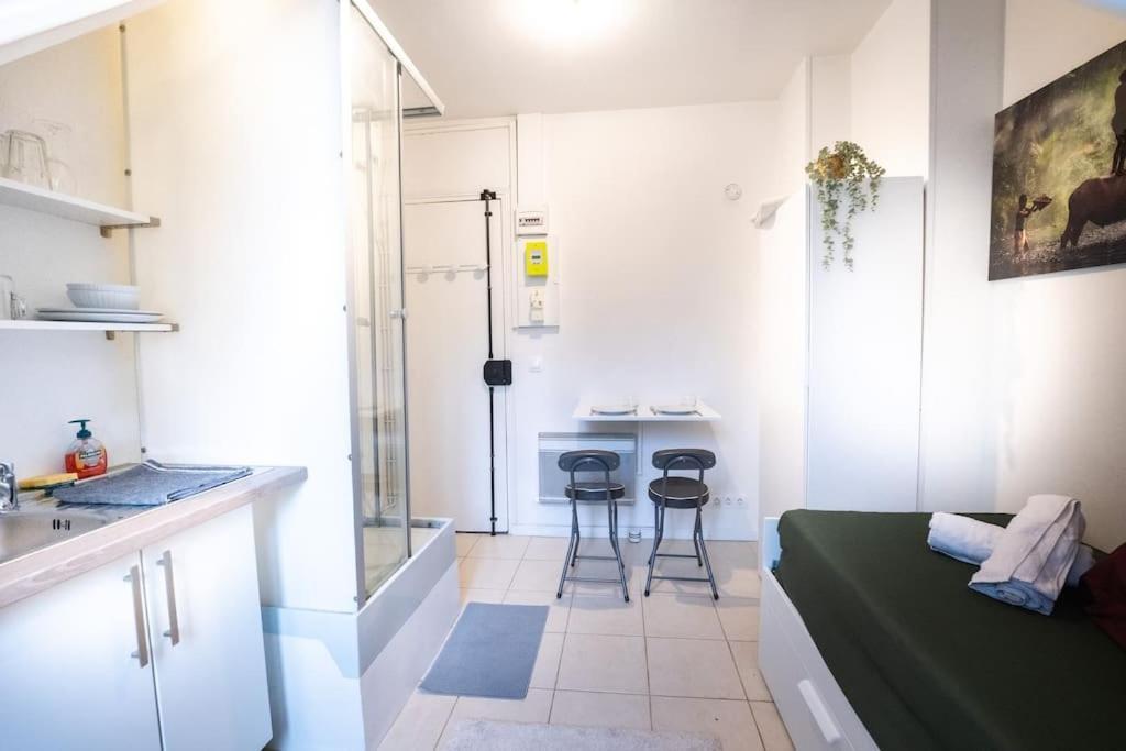Lumineux. Studio Republique/bastille, Marais * Paris