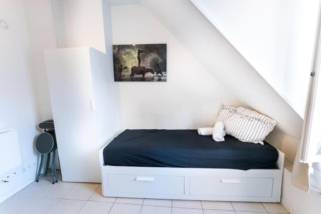 Apartment Lumineux. Studio Republique/bastille, Marais Paris